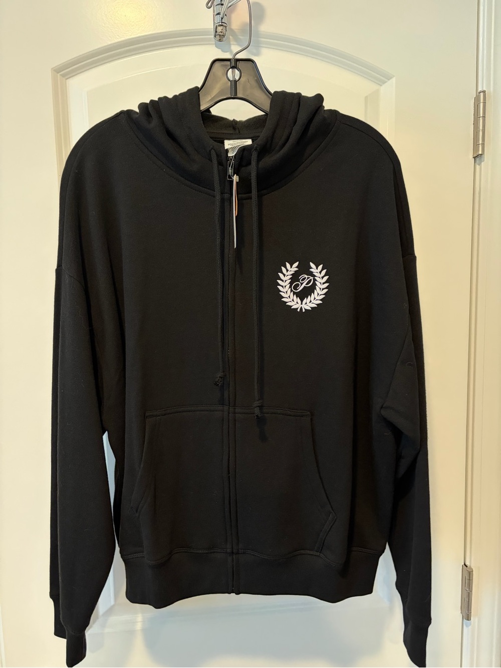 NWT Victoria’s Secret/PINK Black Zip Up Hoodie